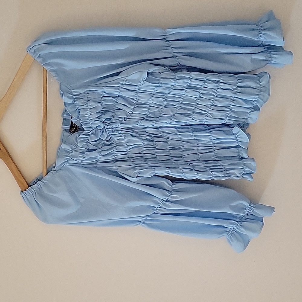 CUTE BABY BLUE LONGSLEEVE TOP